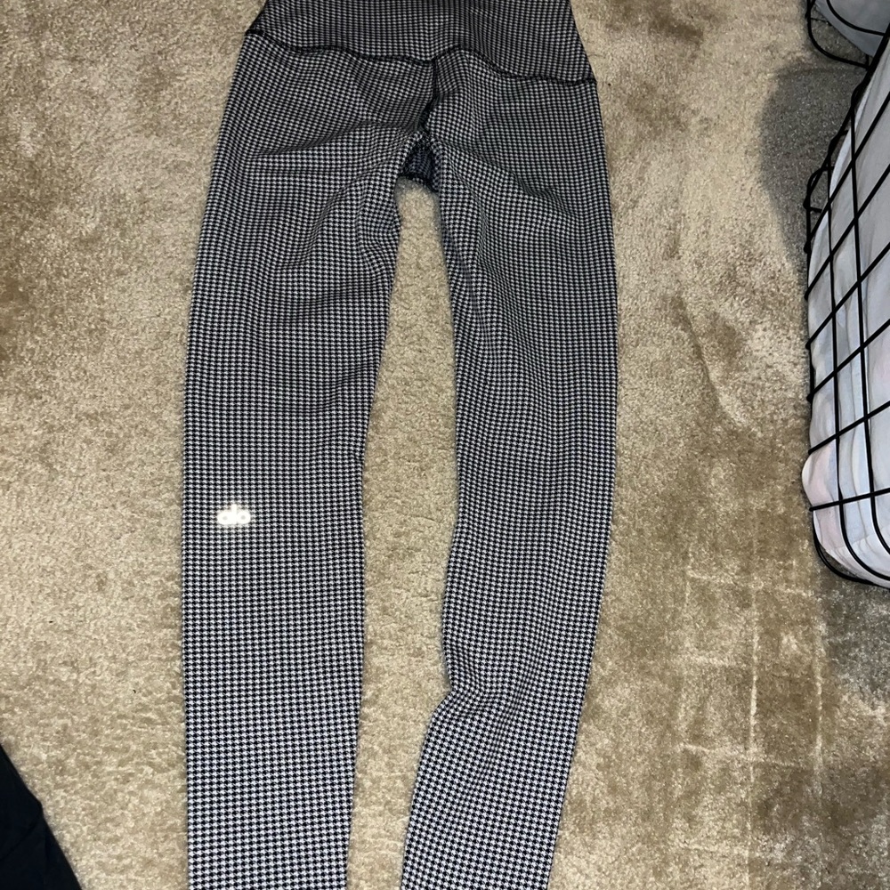 Alo houndstooth leggings